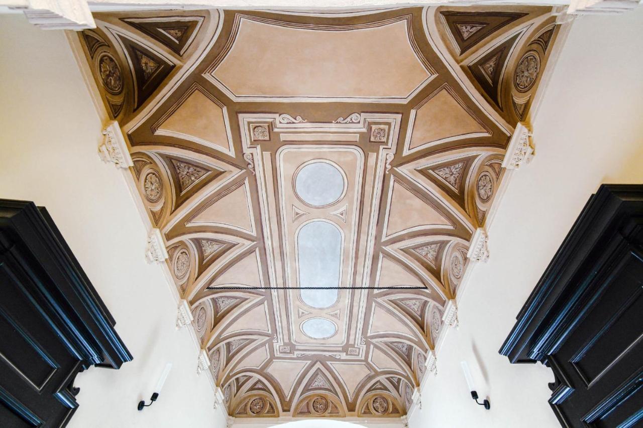 Cathedral Suite - The House Of Travelers Como Exterior photo